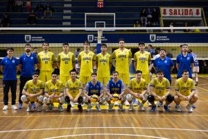 Vóleibol masculino UdeC dio vuelta el partido ante Stadio Italiano y se impuso por tres sets a dos Vóleibol masculino UdeC dio vuelta el partido ante Stadio Italiano y se impuso por tres sets a dos