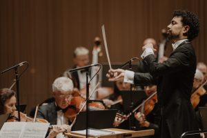 Corcudec Fortalece la Formación Musical con Curso de Dirección Orquestal a cargo de Luis Toro Araya Corcudec Fortalece la Formación Musical con Curso de Dirección Orquestal a cargo de Luis Toro Araya