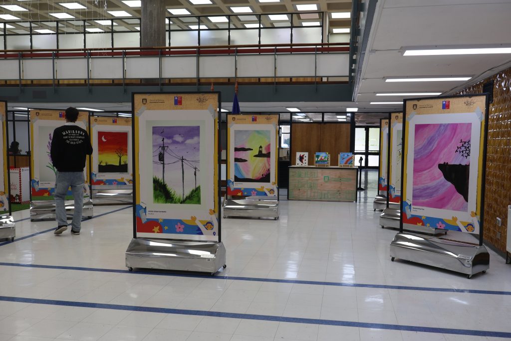 Exposición de obras de pacientes oncopediátricos