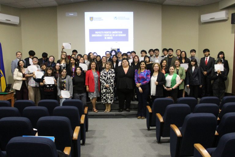 Proyecto Puentes Lingüísticos en UdeC campus Los Ángeles