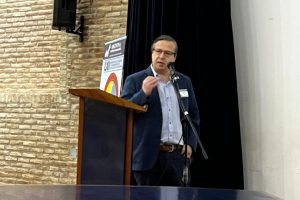 Investigación del Dr. Daniel Zenteno Araos, sobre ventilación mecánica invasiva pediátrica domiciliaria obtiene primer lugar latinoamericano