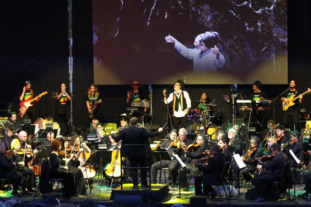 Quique Neira y Sinfonica UdeC