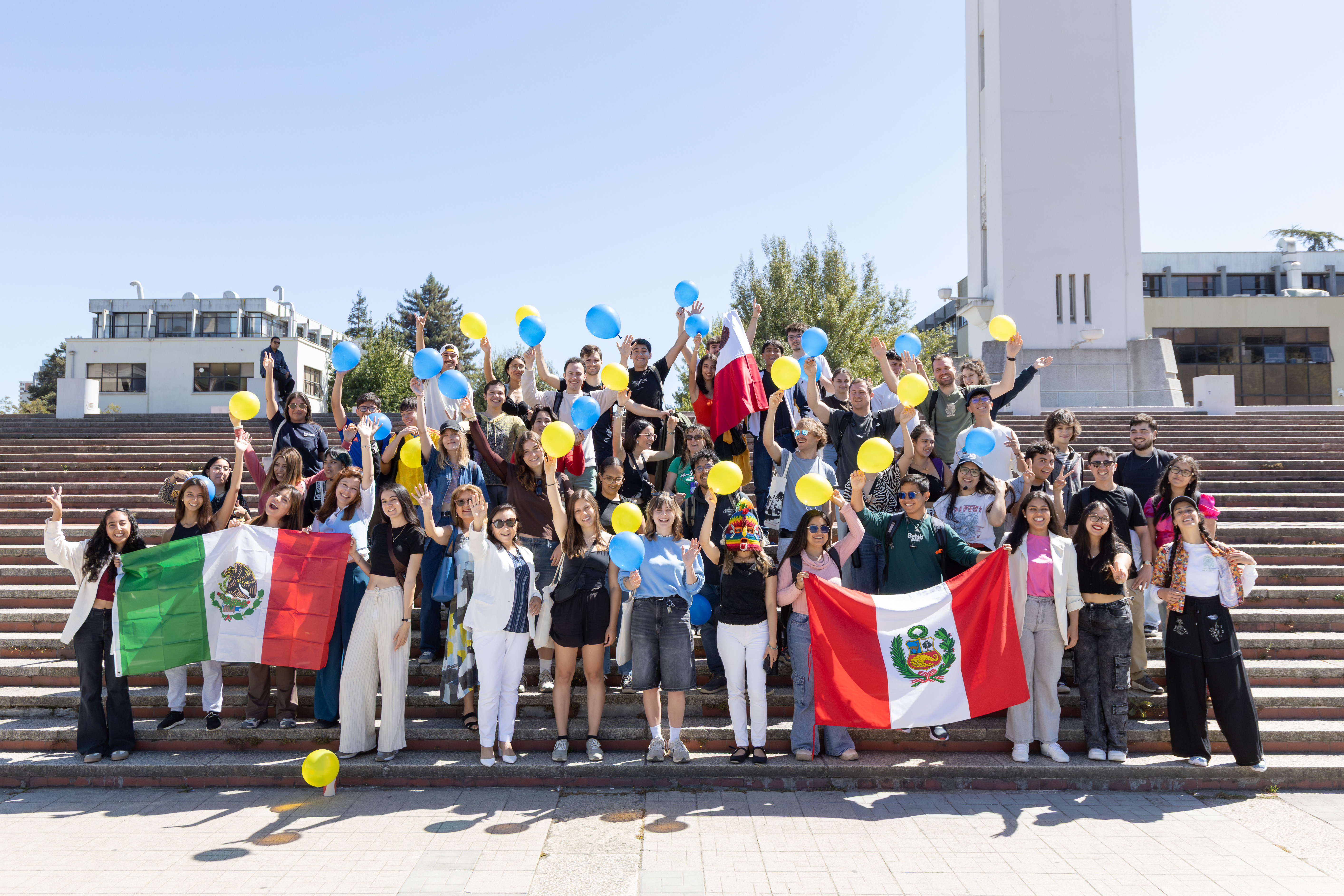 Universidad de Concepción da la bienvenida a estudiantes internacionales con recorrido por el campus