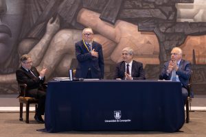 UdeC inviste como Profesor Emérito a ex Rector Augusto Parra
